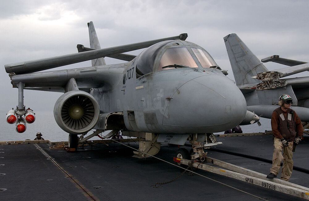 Lockheed_S-3_Viking