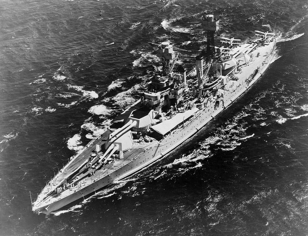 USS_Maryland_(BB-46)_underway_in_1935
