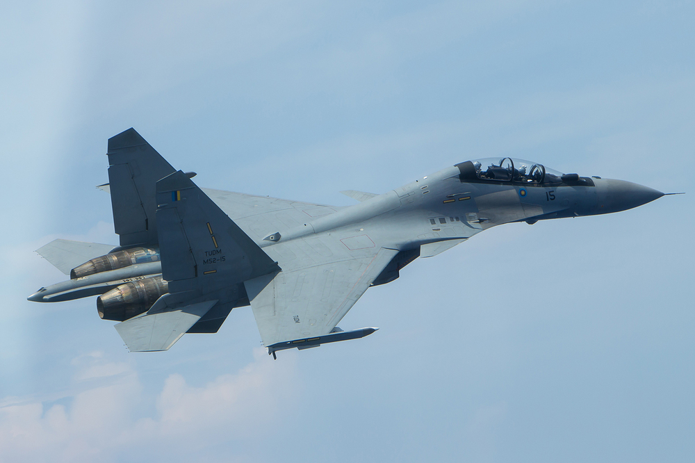 Royal_Malaysian_Air_Force_Sukhoi_Su-30MKM_over_the_South_China_Sea_in_May_2015