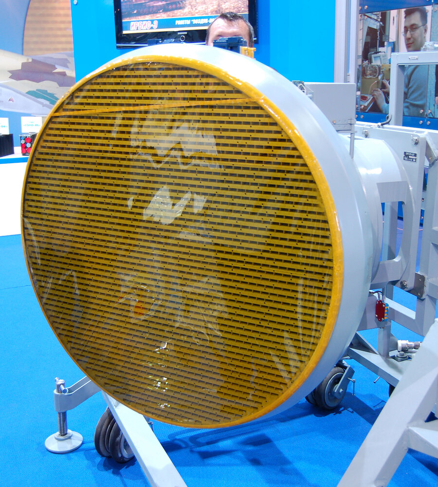 Electronically_Scanned_Array_IRBIS_E