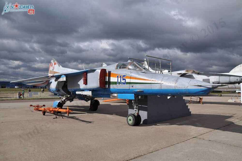 MiG-27M_0