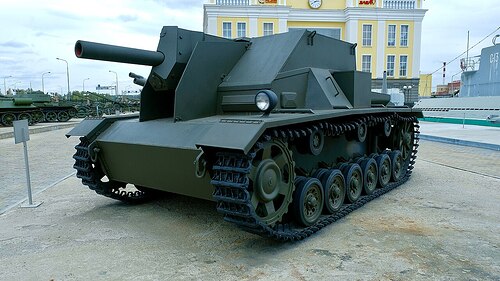 Military_equipment_in_the_UMMC_museum_-_8