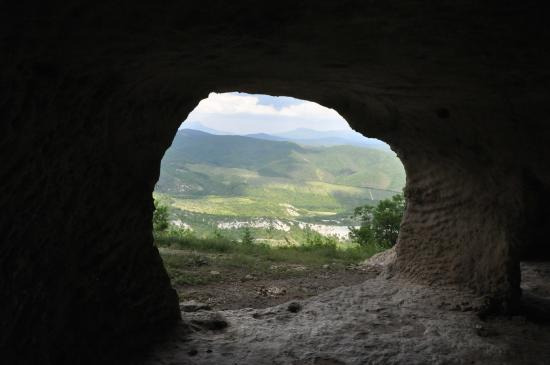 Экспозиция настроена на среднее между улицей и пещерой