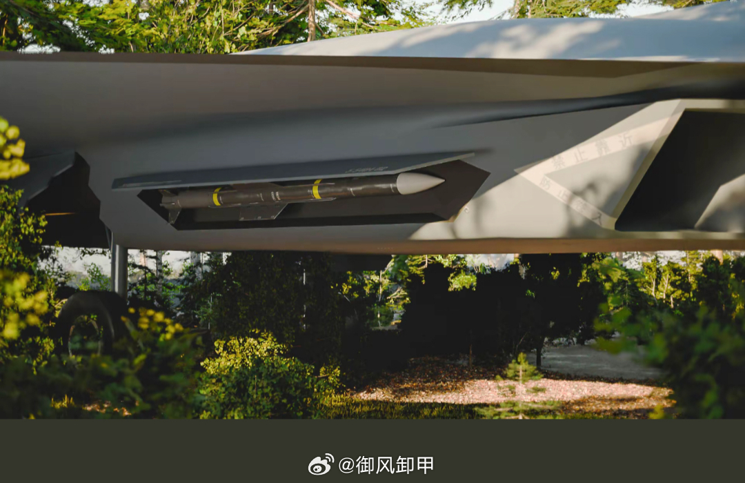 008eh9pugy1i0paory0tzj30u00jg4f3