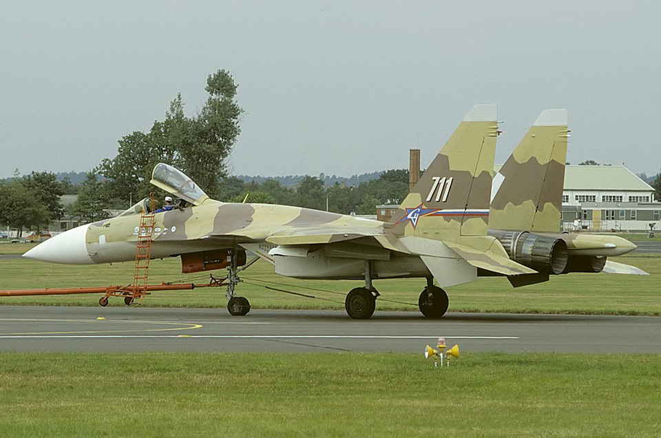 960px-Sukhoi_Su-37_at_Farnborough_1996_airshow