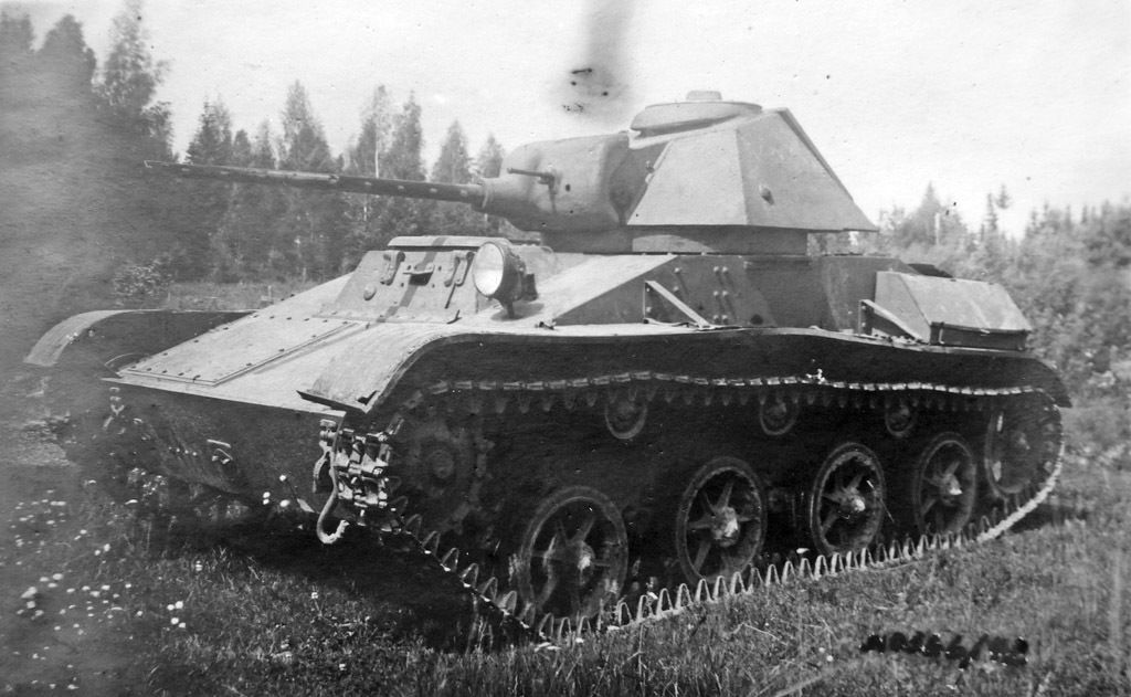 Т-60 с пушкой ЗИС-19 и измененной башней на испытаниях, лето 1942 г.