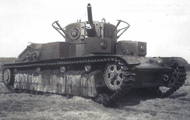 Т-28 с пушкой Ф-32 во время полигонных тестов (1939-1940)