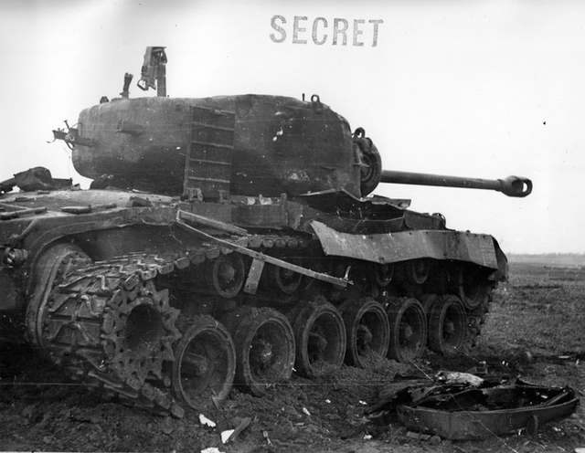 pershing-tank-knocked-out-4-2-1945-two-direct-hits-with-150-v0-2cfoo44pkm5g1